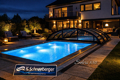 Keramikpool-Solaris-550 bei Nacht